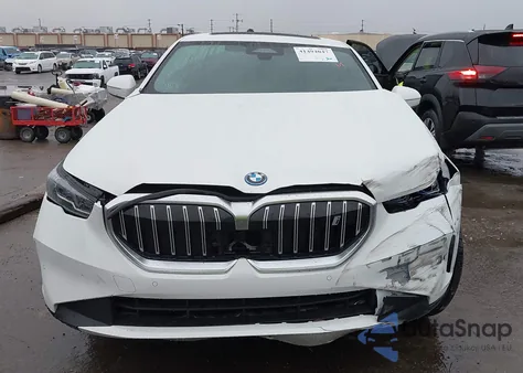 2024 BMW I5 Edrive40 из США, поврежденный, VIN WBY33FK07RCR95794